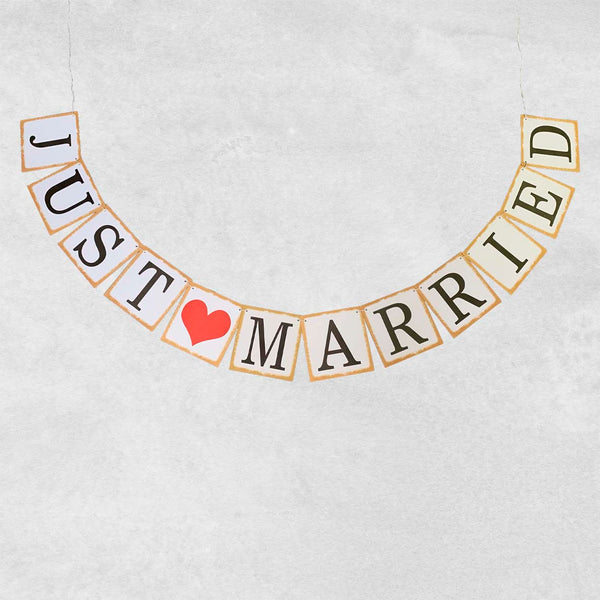 "Just Married" auf Schnur