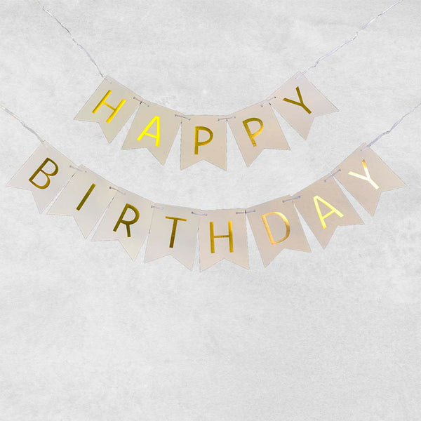 "Happy Birthday" auf Schnur