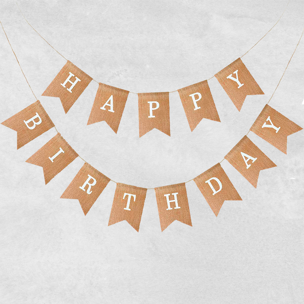 “Happy Birthday” auf Schnur