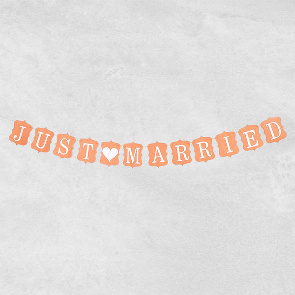 "Just Married" auf Schnur